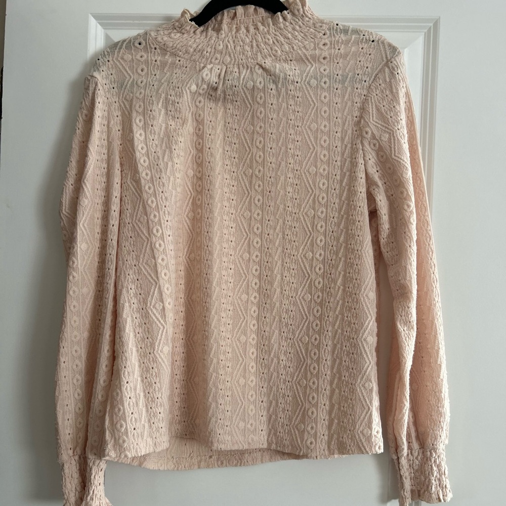 🎁SHEIN Lace Patterned cream Blouse sz:m